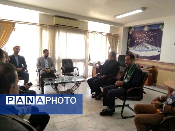 نشست قائم مقام سازمان دانش آموزی با اعضا و مربیان سازمان دانش آموزی مازندران 