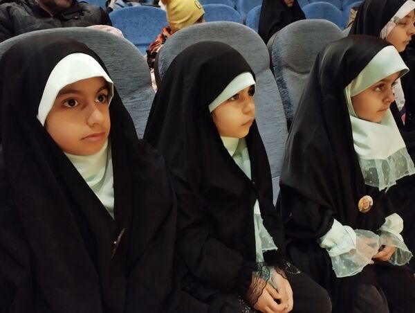 مراسم تقدیر و تشکر از دانش‌آموزان عضو گروه سرود سردار سلیمانی شهرستان قدس
