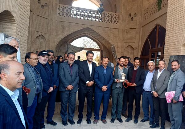 جشواره بومی محلی عناب شهرستان کوهپایه 