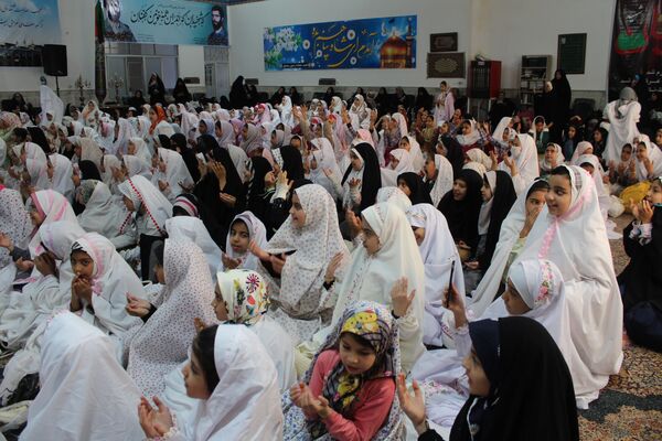 افطار روزه اولی‌ها در هیئت رضوی