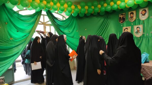 چهل‌ و سومین مسابقات قرآن دانش‌‌آموزان دختر شرق اصفهان به میزبانی نائین 