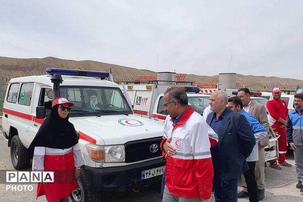 دیدار رئیس و کارکنان جمعیت هلال‌احمر شهرستان فیروزکوه با فرماندار