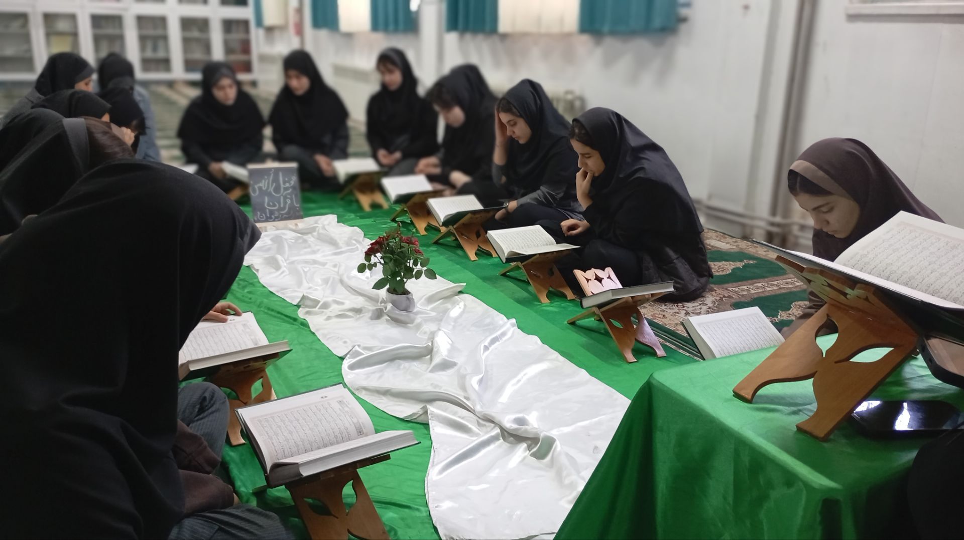 ماه رمضان فرصتی برای نزدیکی دل‌ها است
