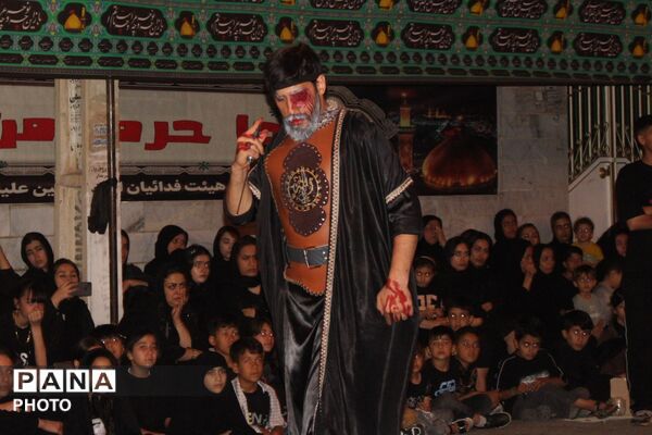 شکوه حماسه عاشورا در اجرای تئاتر شهادت حضرت امام حسین(ع) در نظرآباد