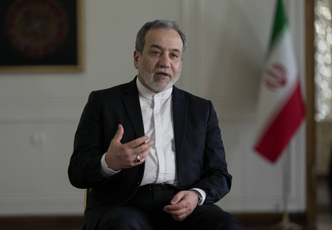 وزیر امور خارجه تبیین مواضع برحق ملت ایران از سوی نمایندگی‌های خارج از کشور را ضروری خواند