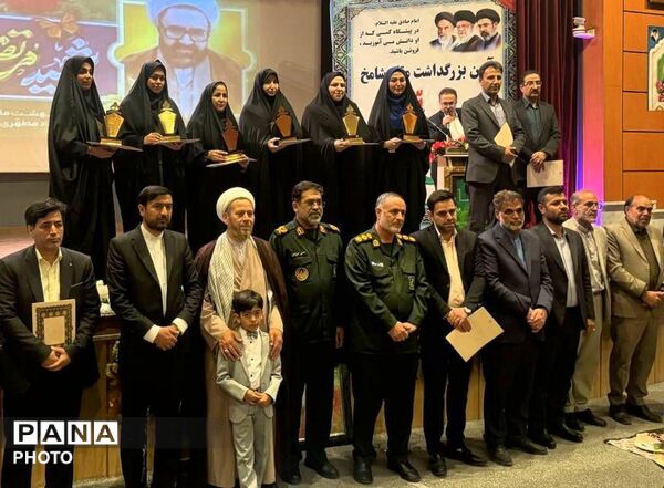 تقدیر از معلمان برتر و بازنشستگان نمونه به مناسبت هفته معلم