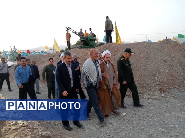 بازدید روسای ادارات خلیل آباد از دومین کنگره ملی شهید مدرس (ره) و ۱۲۲۲ شهید منطقه ترشیز کهن 