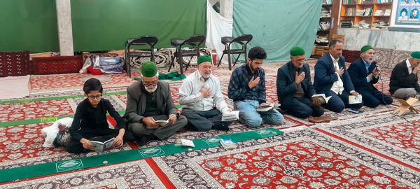 اعتکاف غوطه ور شدن در دریای روشن امید