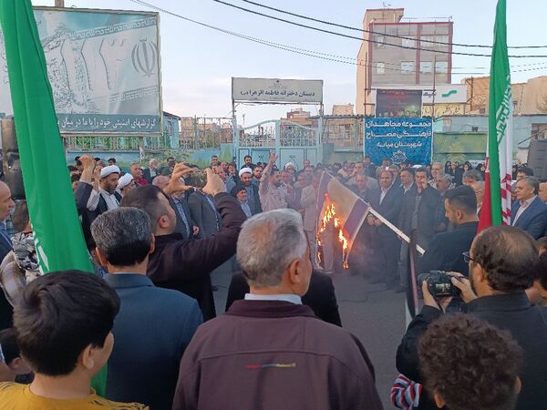 جشن پیروزی عملیات وعده صادق در میانه