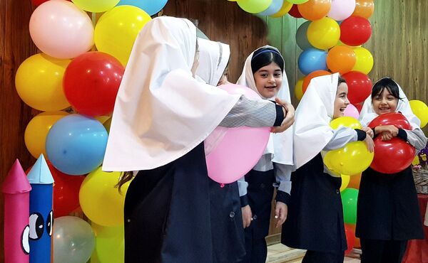 جشن شکوفه‌های دبستان دخترانه سما شیروان 