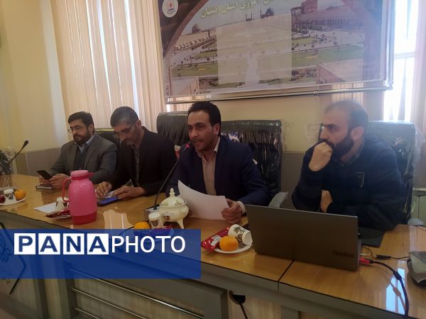 مراسم قرعه‌کشی حج عمره مفرده دانش‌آموزی استان اصفهان