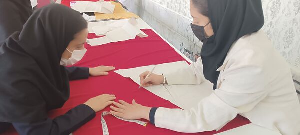 بزرگداشت روز خیاطی در هنرستان تلاش گندمان 
