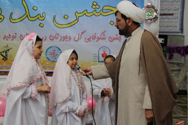پرواز فرشته‌های آسمانی؛ جشن تکلیف دختران سملقان در مسجد جامع