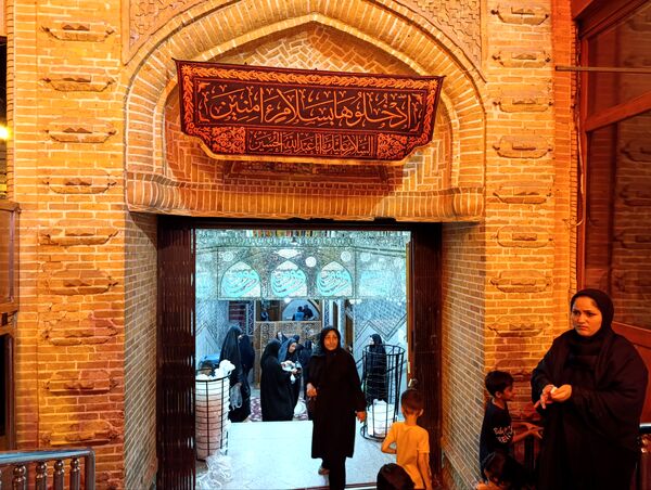 برگزاری مراسم عزاداری شب عاشورا در تکیه ابوالفضلی نیشابور 