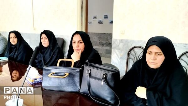 مراسم تجلیل از معلمان منتخب نمونه منطقه ای شهرستان کلات 