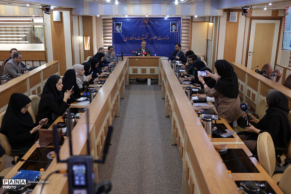 نشست خبری معاون آموزشی وزیر علوم، تحقیقات و فناوری