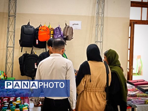 نمایشگاه نوشت‌افزار ایرانی اسلامی در کاشمر