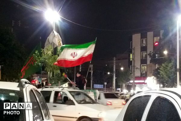 راهپیمایی مردم اندیشه فاز یک در مقابل مسجد امام جعفر صادق 