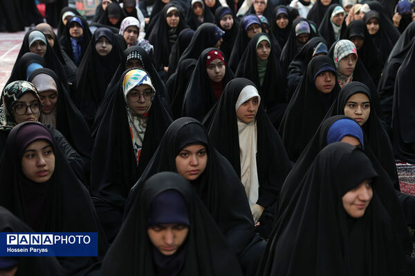 حضور وزیر آموزش و پرورش در جمع دانش‌آموزان معتکف