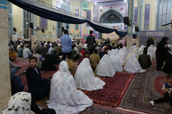 جشن ازدواج مسجدی 132 زوج‌ جوان در قم- 1
