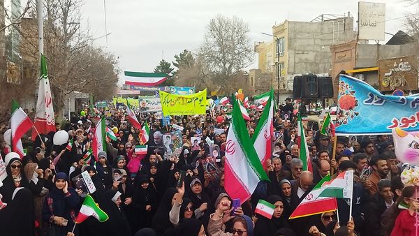 راهپیمایی ۲۲ بهمن نشان دهنده همبستگی و اتحاد مردم ایران 