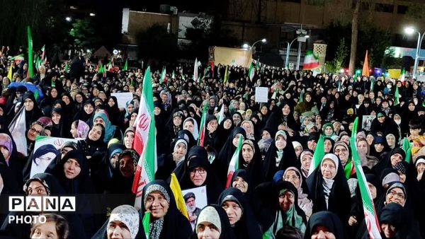  نود و نهمین شب تجمعات مردمی شهرستان نجف‌آباد؛ جلوه‌ای از بصیرت و همبستگی