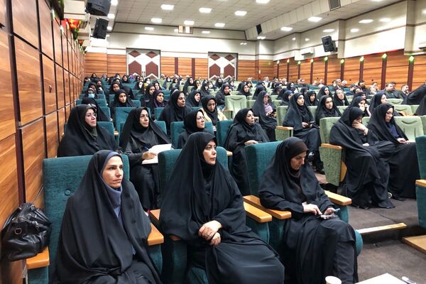 برگزاری جلسه مدیران با حضور فعال مسئولان آموزش و پرورش و اداره کل شهرستانهای تهران در ناحیه دو شهرری