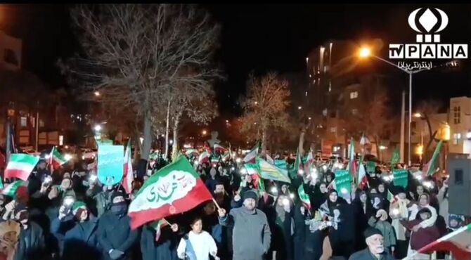 تجمع مردم بیجار در بیعت با رهبر انقلاب در سال نو
