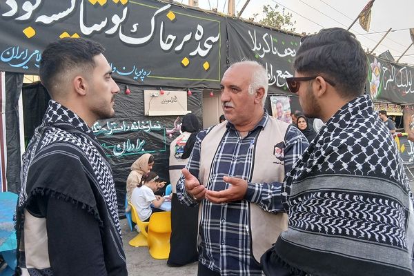 برپایی موکب «عشاق الحسین(ع)» سازمان دانش‌آموزی شهرستانهای تهران در مسیر زائران اربعین