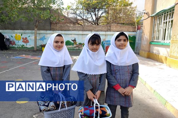 اردوی یک روزه درون مدرسه‌ای در دبستان دخترانه فردوسی 2 ناحیه یک اردبیل