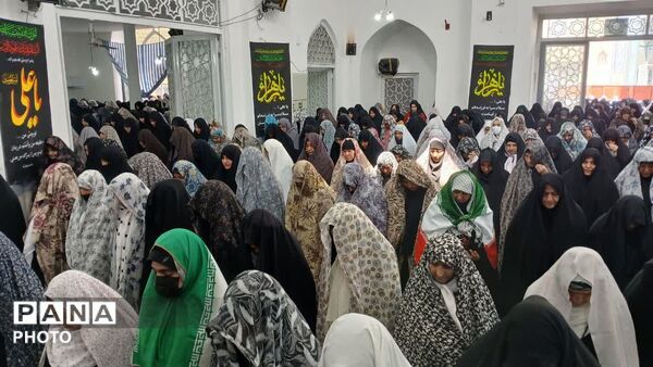 تصاویری از مردم خستگی ناپذیر شهرستان کوهدشت در راهپیمایی روز قدس و نماز جمعه تاریخی