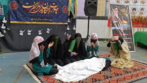 حضور پیکرهای مطهر شهدای گمنام در مدارس