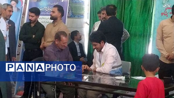 برپایی میز خدمت در کاشمر 