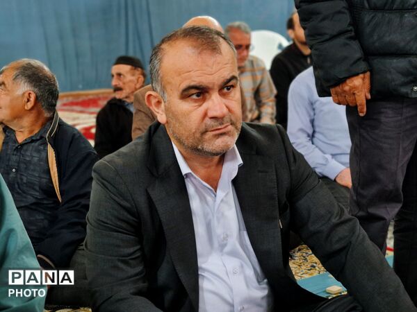اقامه نمازجمعه با حضور فرهنگیان و دانش‌آموزان در گلوگاه