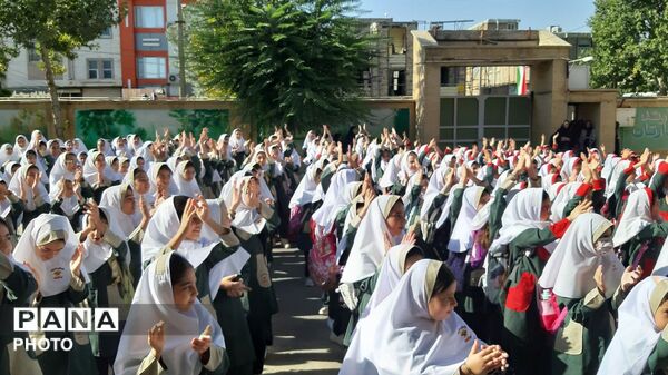 جشن باشکوه آغاز سال تحصیلی در مدرسه صالحه 