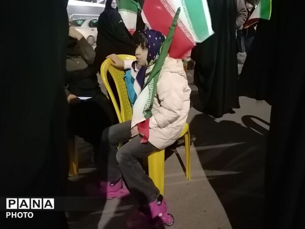 هم‌قدم با کودکان پایِ کارِ ایران