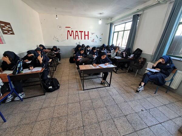 رقابت دانش آموزان سمپاد دبیرستان فرزانگان در دو روز پیاپی