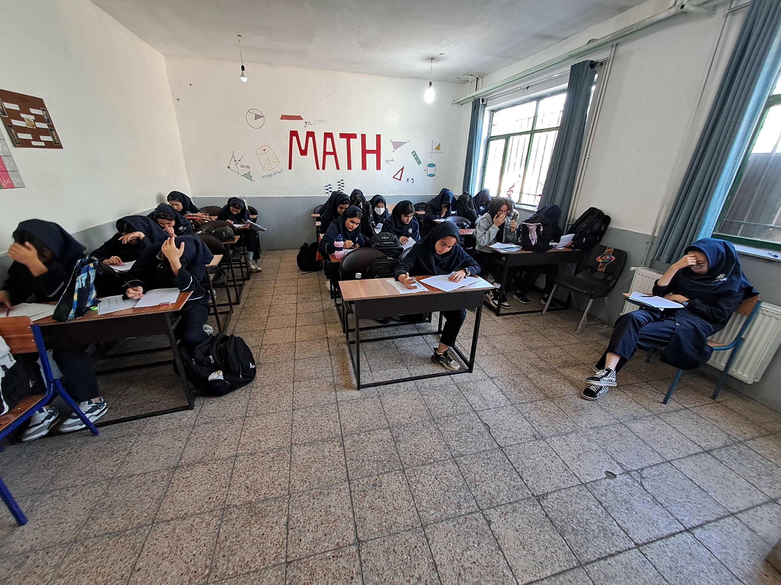 رقابت دانش آموزان سمپاد دبیرستان فرزانگان در دو روز پیاپی