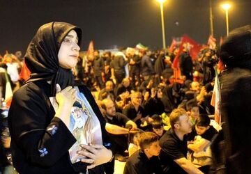 زائران تشییع پدر امت؛ از دلتنگی تا عهدی دوباره با رهبر شهید می‌گویند