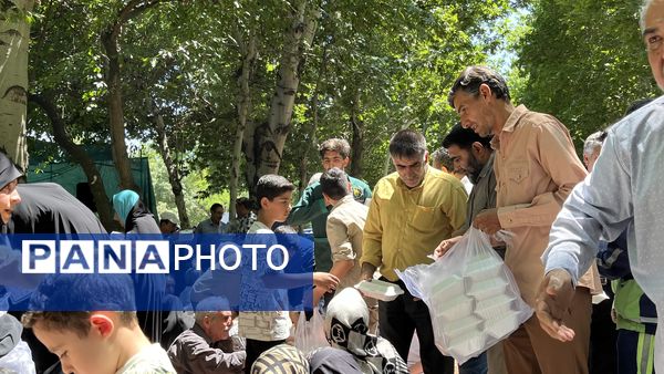 سفره غذای ۴۰ هزار نفری عید غدیر در مشهد برپا شد
