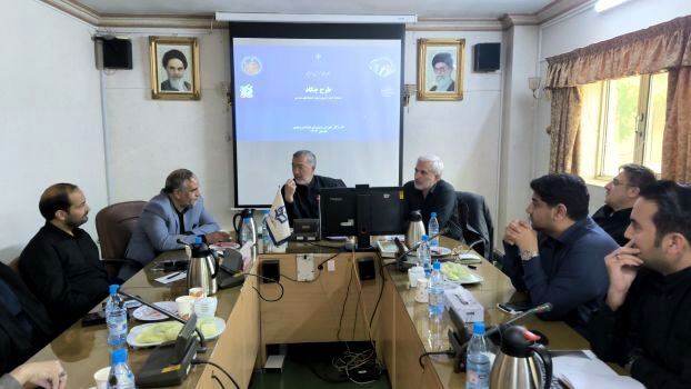 فکر جوان، پویا و آینده‌ساز است
