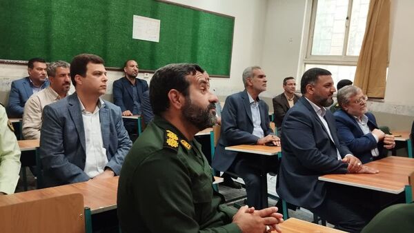 آیین زنگ مهر در دبیرستان «ذبیح‌الله هوشیار» ناحیه ۱ مشهد 