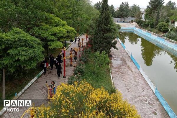 طنین بازی‌های محلی در پارک آفرینش؛ فرهنگیان بجنورد در رقابتی شاد