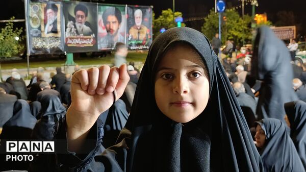دهه نودی های پای انقلاب