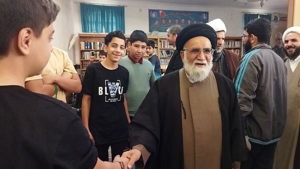 بازدید مسئولین شهرستان از اعتکاف دانش‌آموزی 