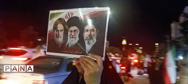مراسم باشکوه وداع با پیکر دو شهید مطهر در نیشابور 