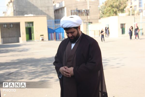 حضور خادمان‌ امام رضا (ع) در هنرستان شهدای سایپا اسلامشهر