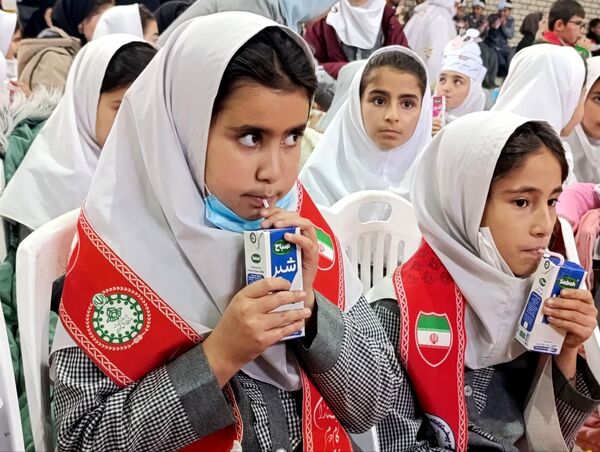  آغاز توزیع شیر رایگان در مدارس خراسان شمالی 