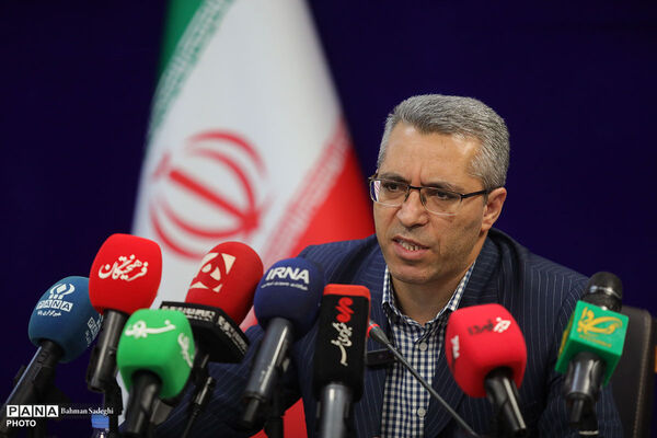 نشست خبری مدیرکل بیماری های واگیردار و مدیر کل تغذیه وزارت بهداشت