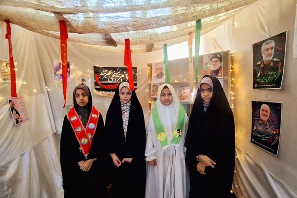 برگزاری اعتکاف با حضور دانش آموزان دبستان فاطمه الزهرا(س) باخرز